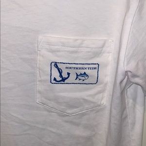 Southern Tide t-shirt